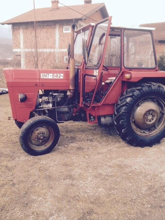 Traktor-IMT-542