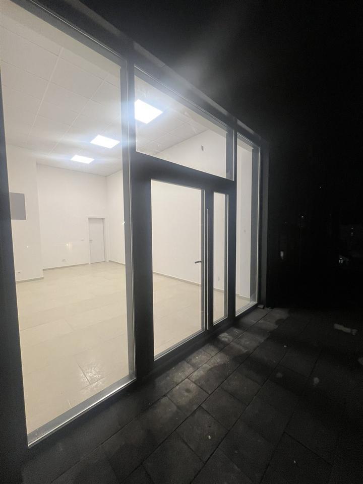 Lokal-me-qera-ne-B-Diellit-35m2---300E