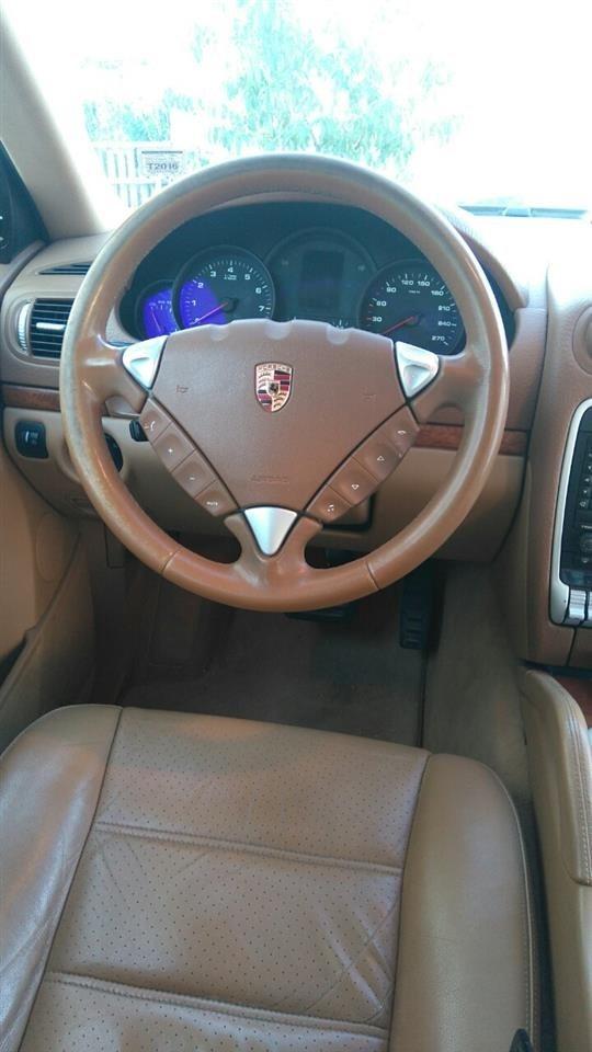 Porsche-cayenne