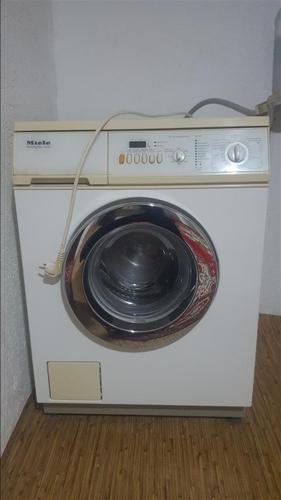 Lavatriqe