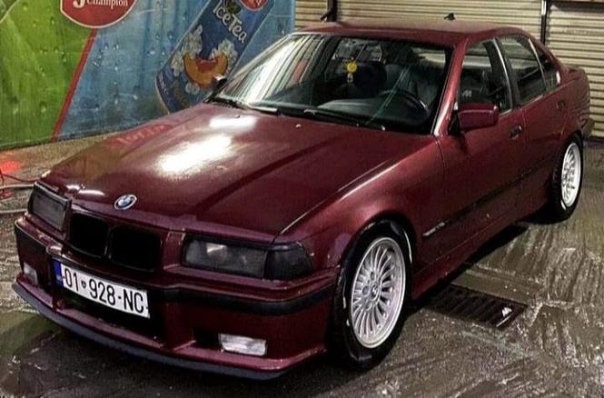 BMW 320i E36 