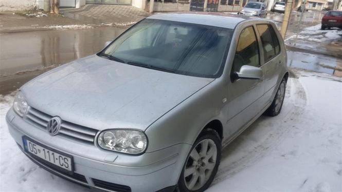 GOLF IV