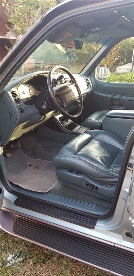 Ford-Explorer