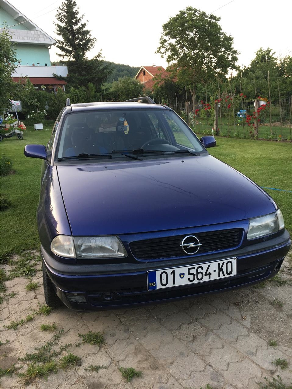 Shitet-opel-astra-