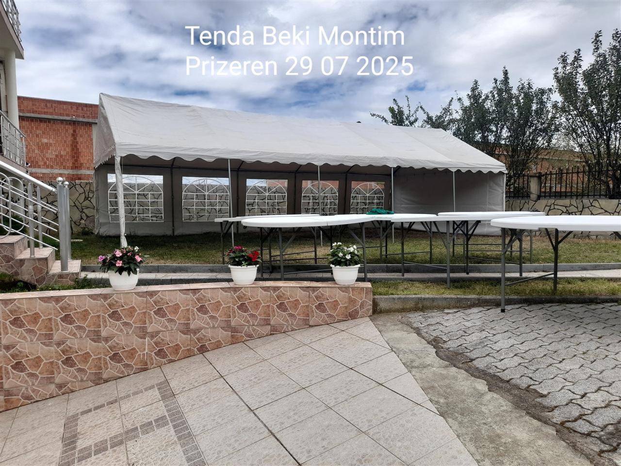 tenda-ne-sherbim-si-dhe-karrika-tavolina-ne-ter-kosoven-24-n