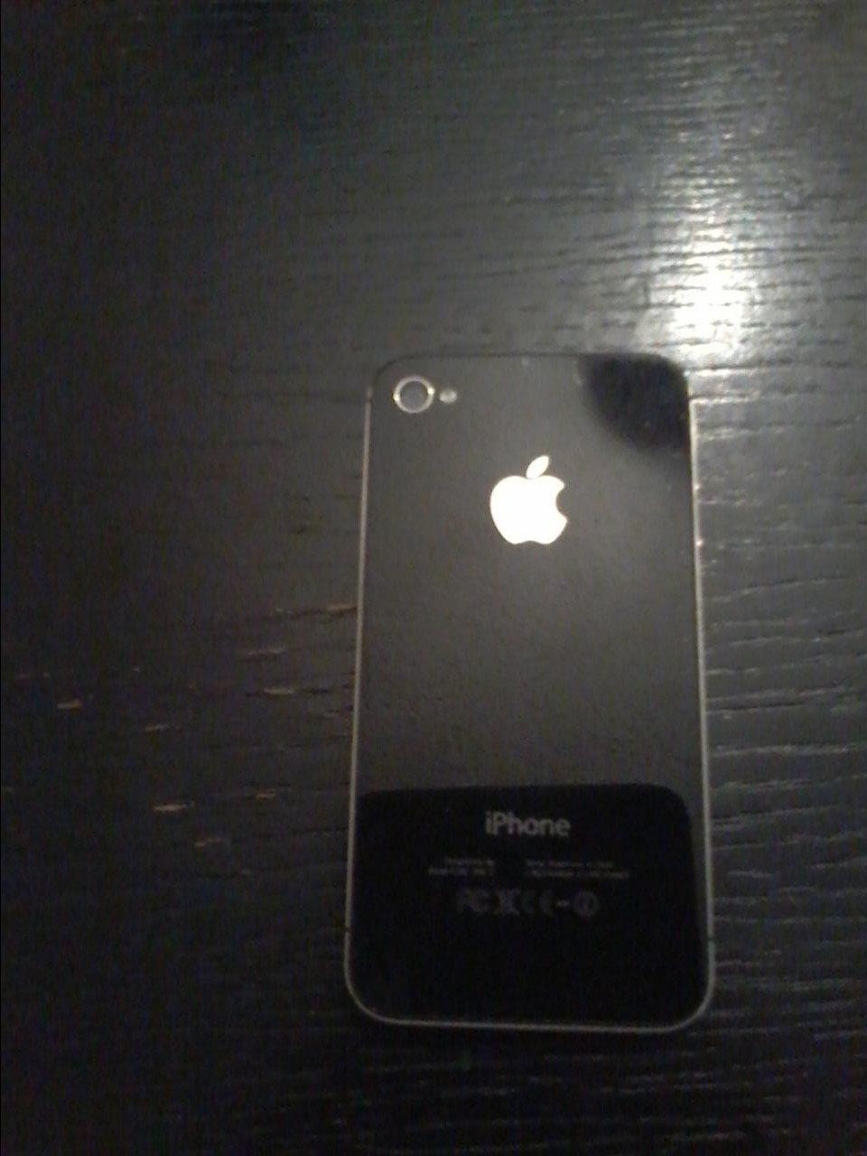 shes-iphon-4s