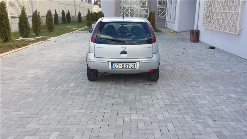Opel-Corsa--04