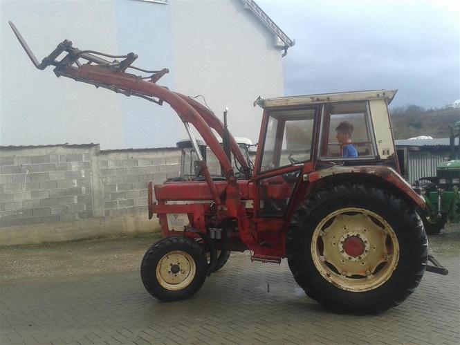 traktor internacjunal 644