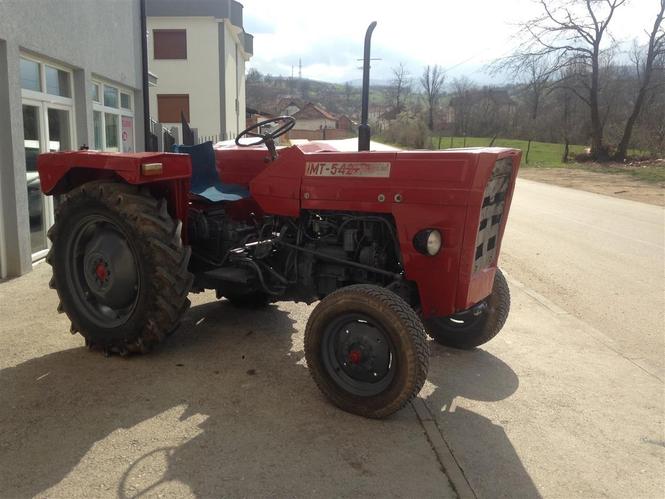 Traktor IMT 542
