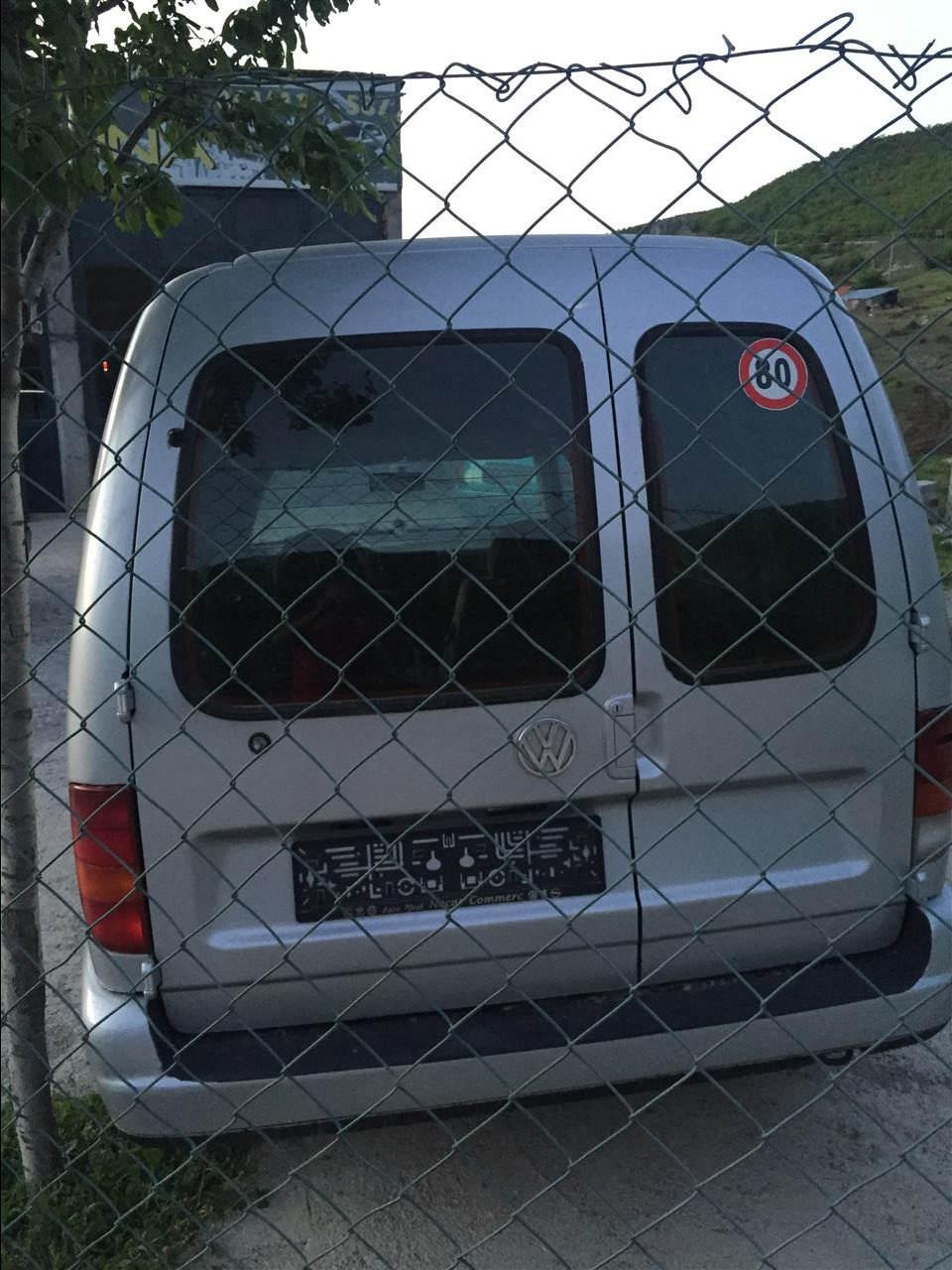 VW-Caddy--96-