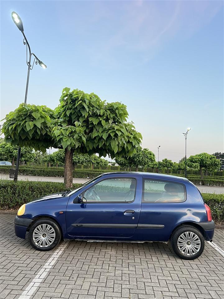 Renault-Clio-1-2-Benzin