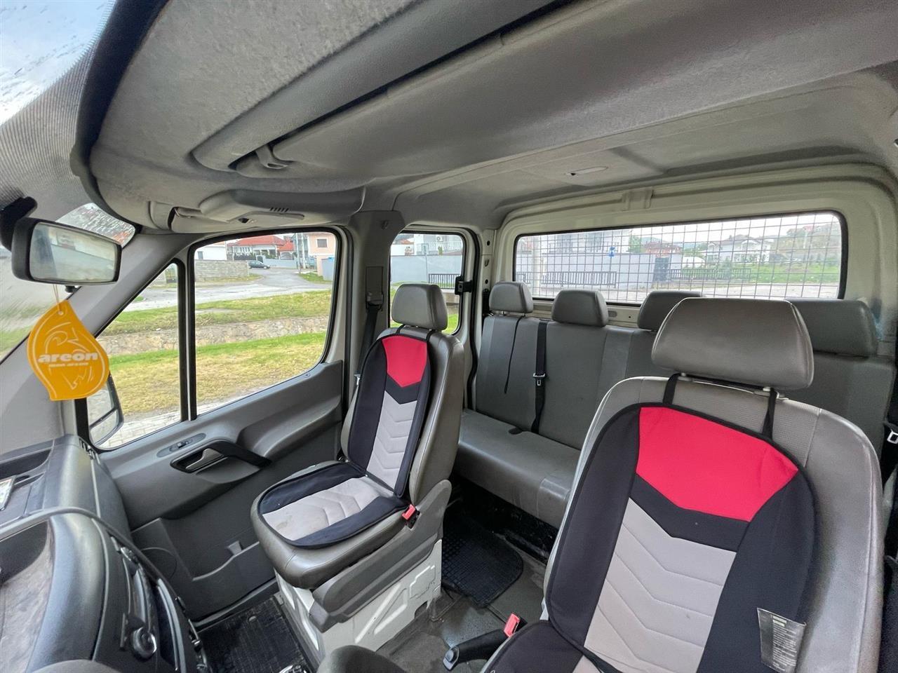 VW-CRAFTER-2011