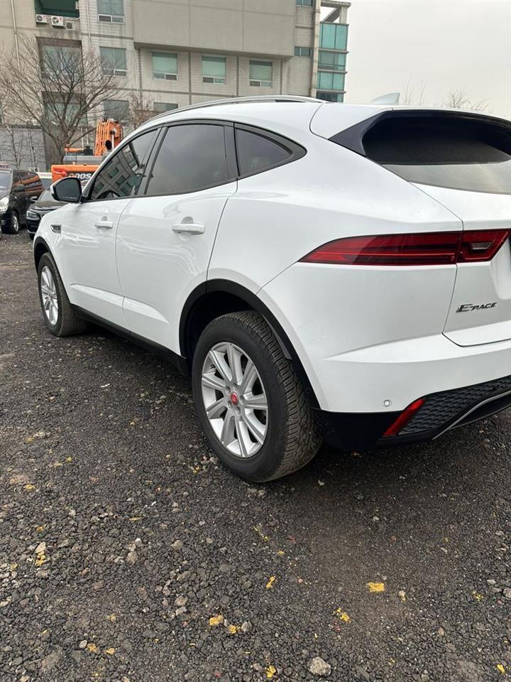 Jaguar-E-Pace-