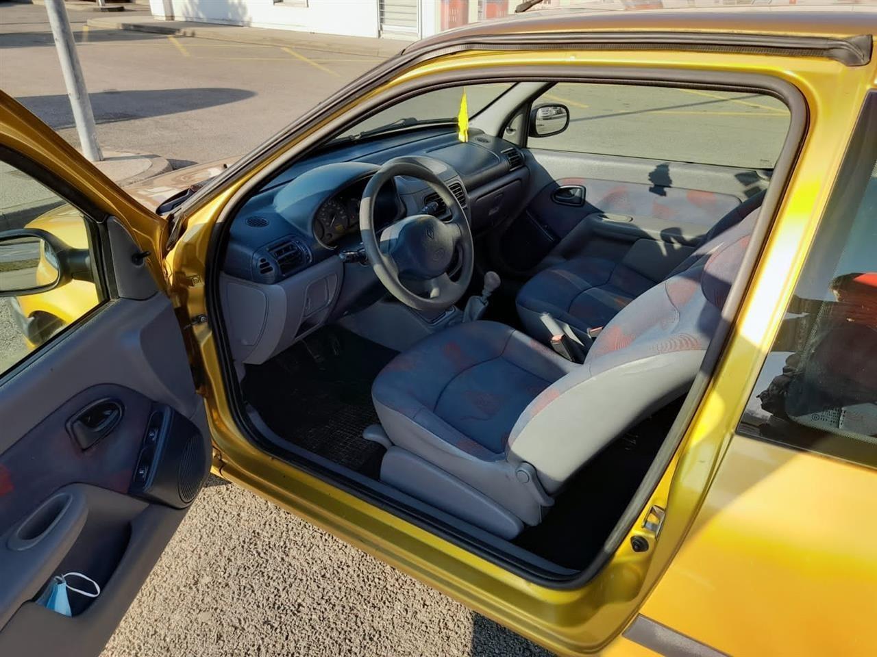 Shitet-Renault-
