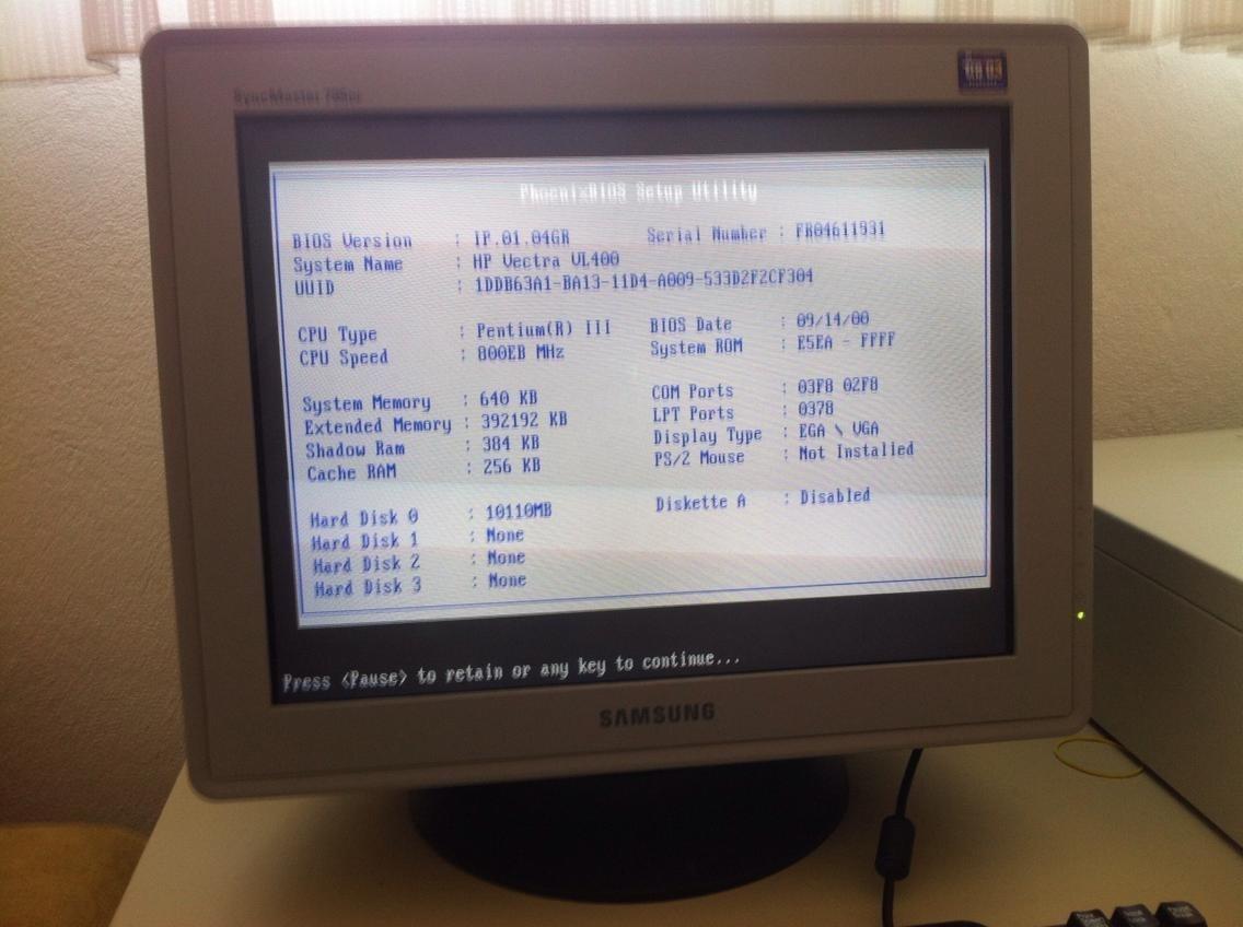 KOMPJUTER--PC-