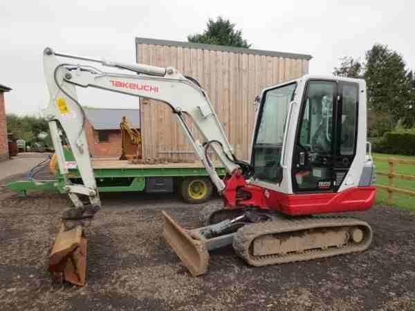 2012-Takeuchi-TB235