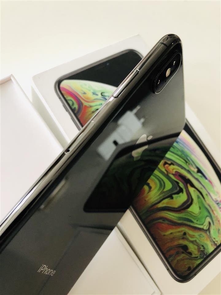 iPhone-XS-Max-