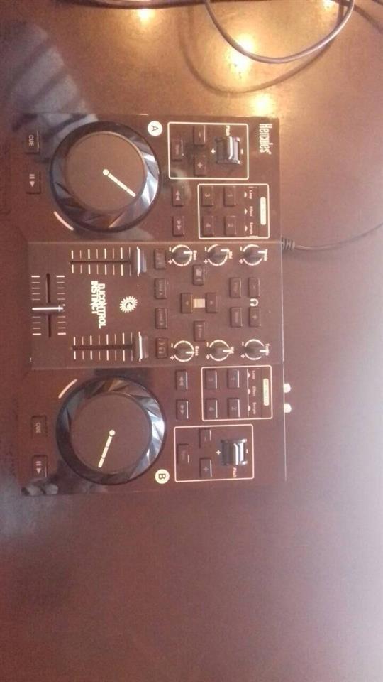 Dj