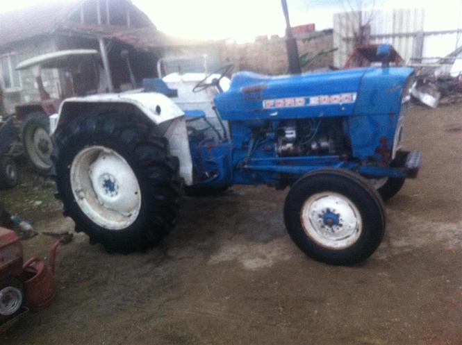 Ford2000