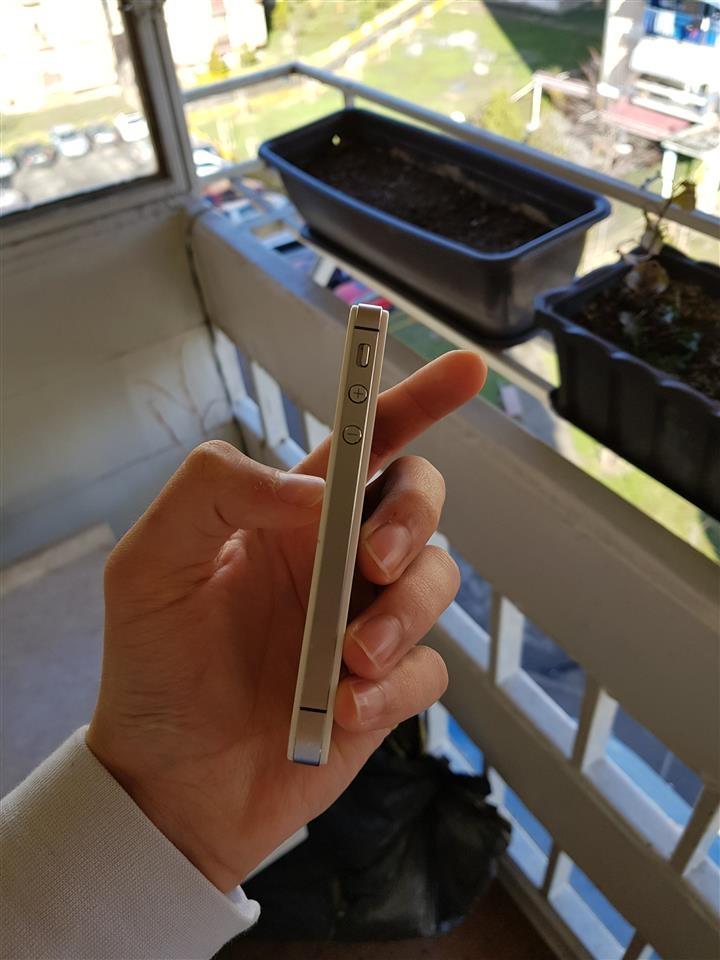 U-shit--Iphone-4s-