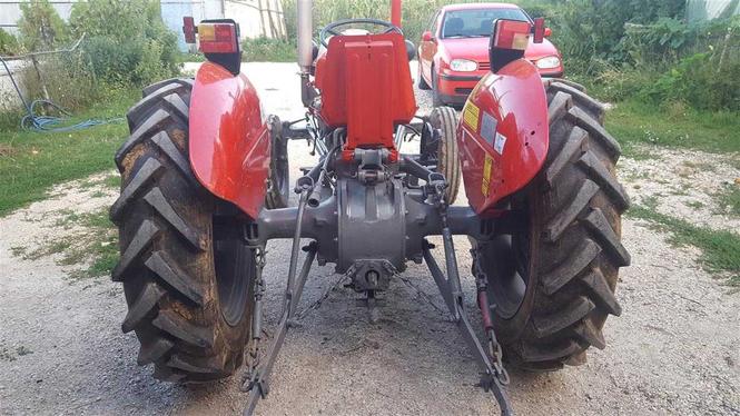 Traktor 539
