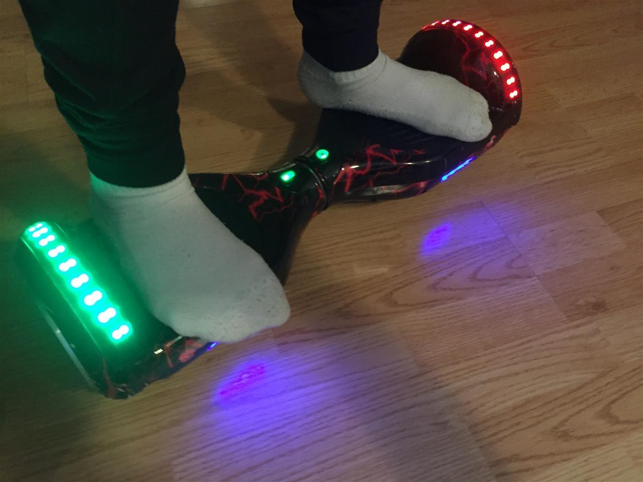 Hoverboard---Music-Bluetooth-+-Led