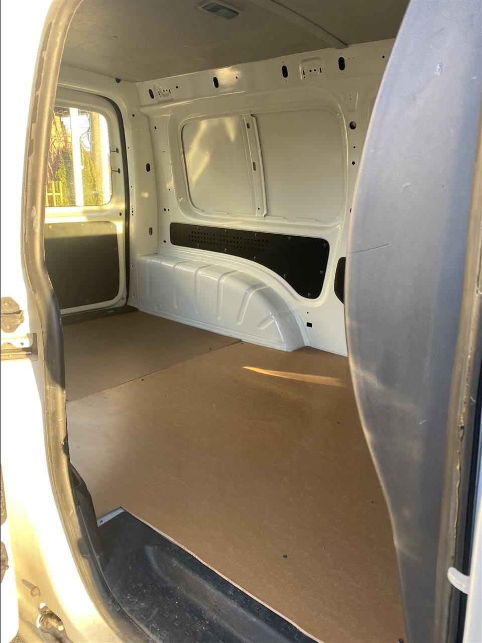 WV-CADDY-MAXI-2012-