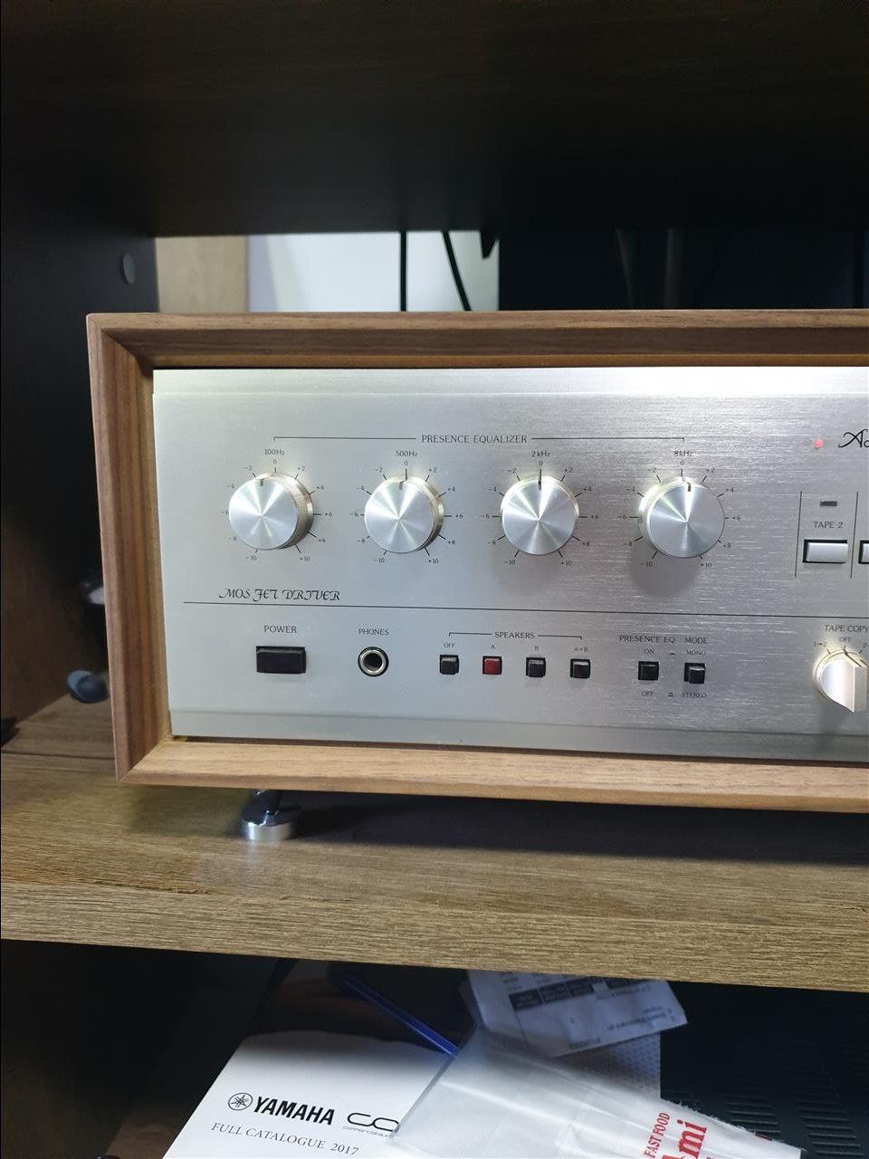 Accuphase-e206