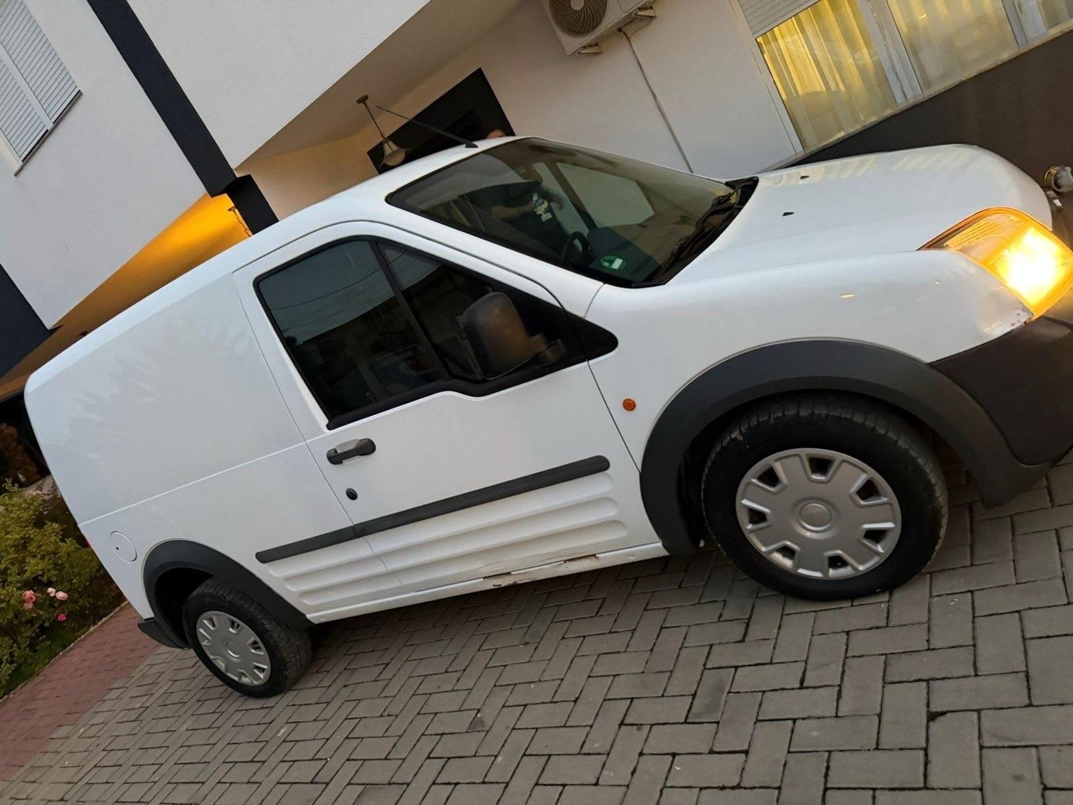 Shitet-Pikap-Ford-Transit