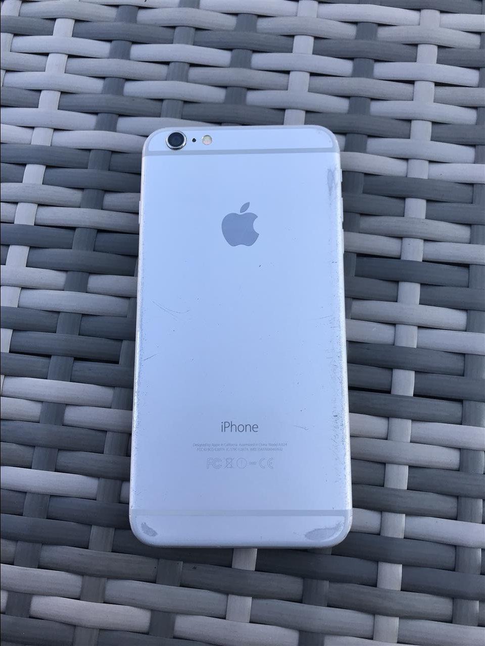 Shes-iPhone-6-Plus