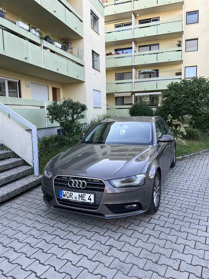 Audi-A4