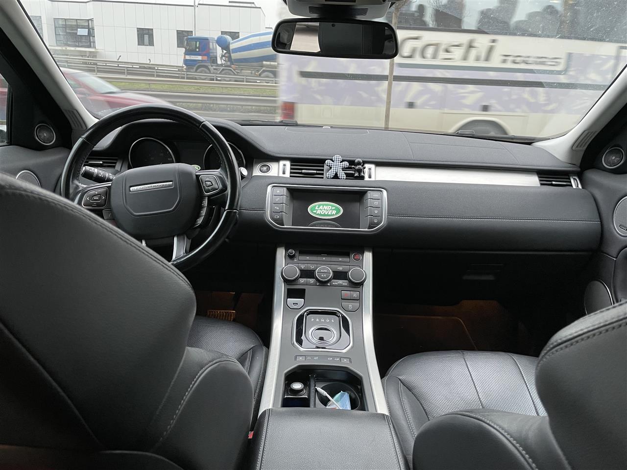 Range-Rover-Evoque