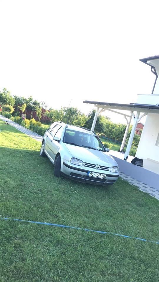 Golf-4-karavan-