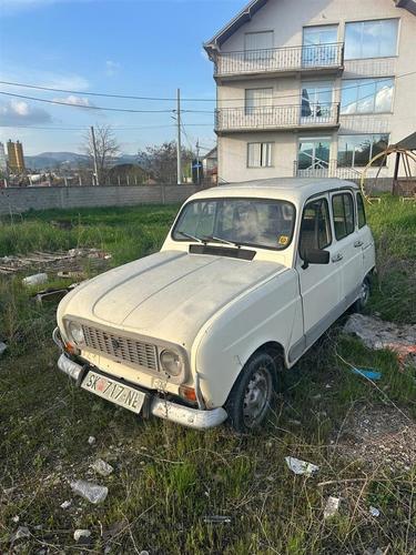Shitet Renault R4