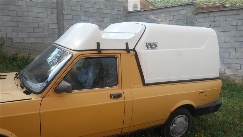 Zastava-Poly--08