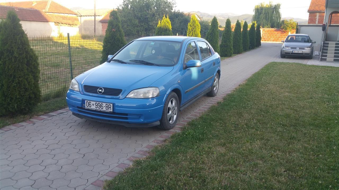 Opel-Astra-2001-