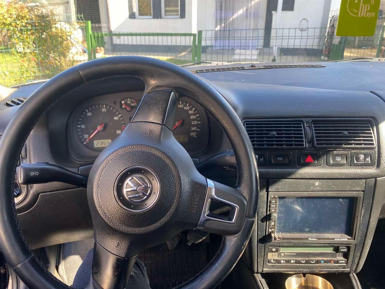 Shitet-Golf4