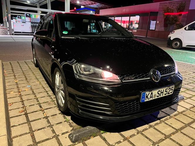 GOLF Vll