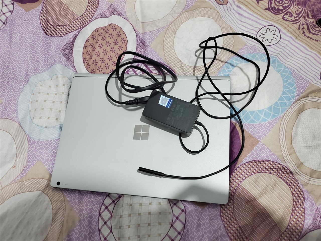 Microsoft-Surface-Book-gen1