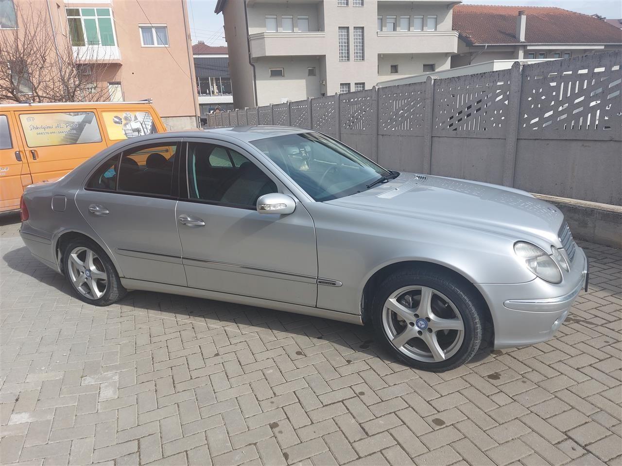 Shes-Mercedes-e220