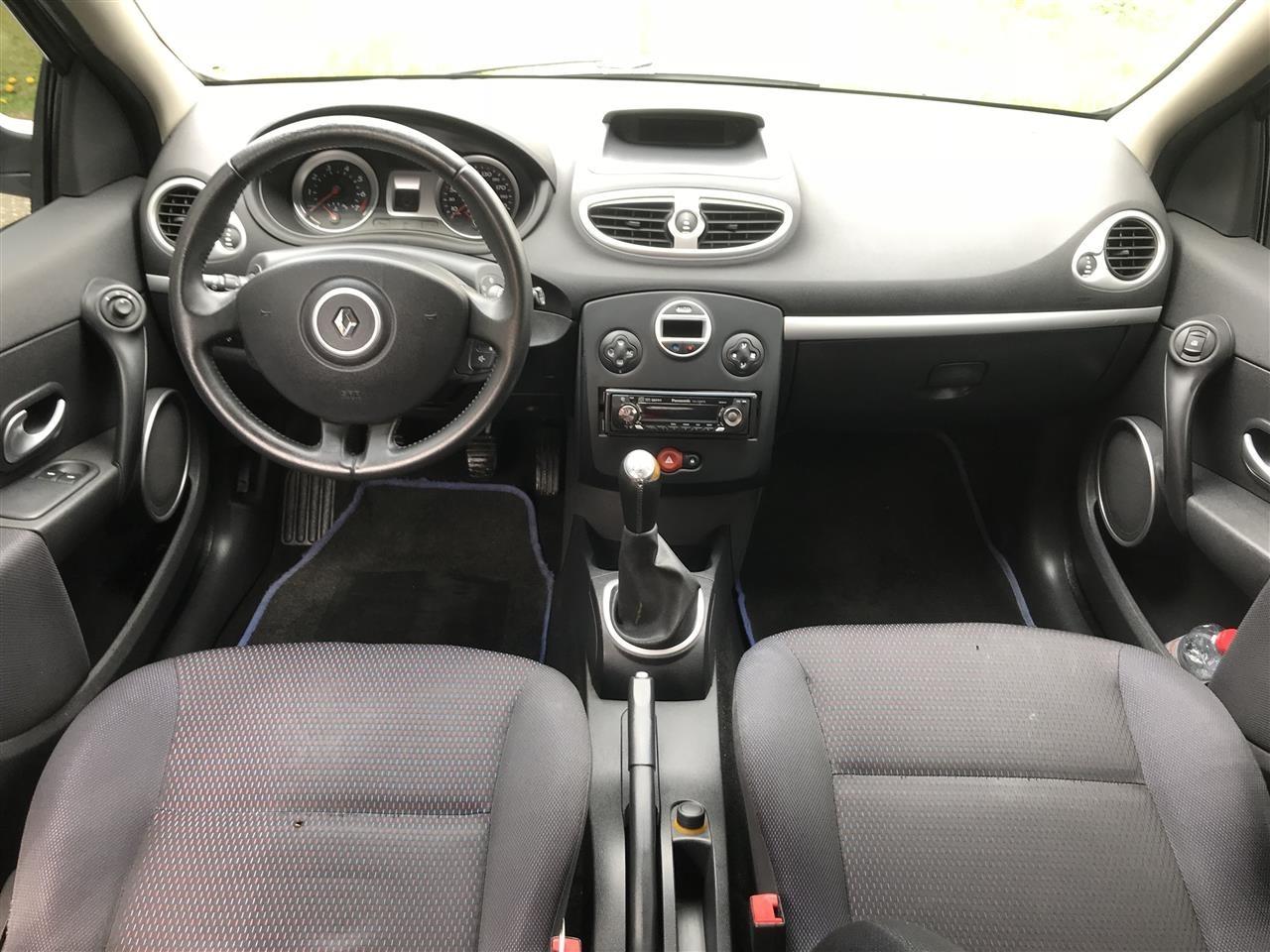 U-shit-Renault-Clio-