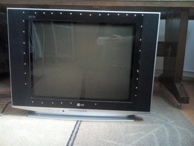 TELEVIZOR