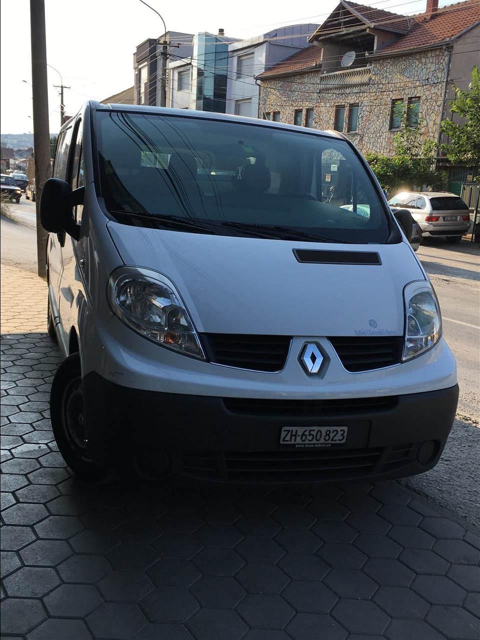 Renault-trafik-
