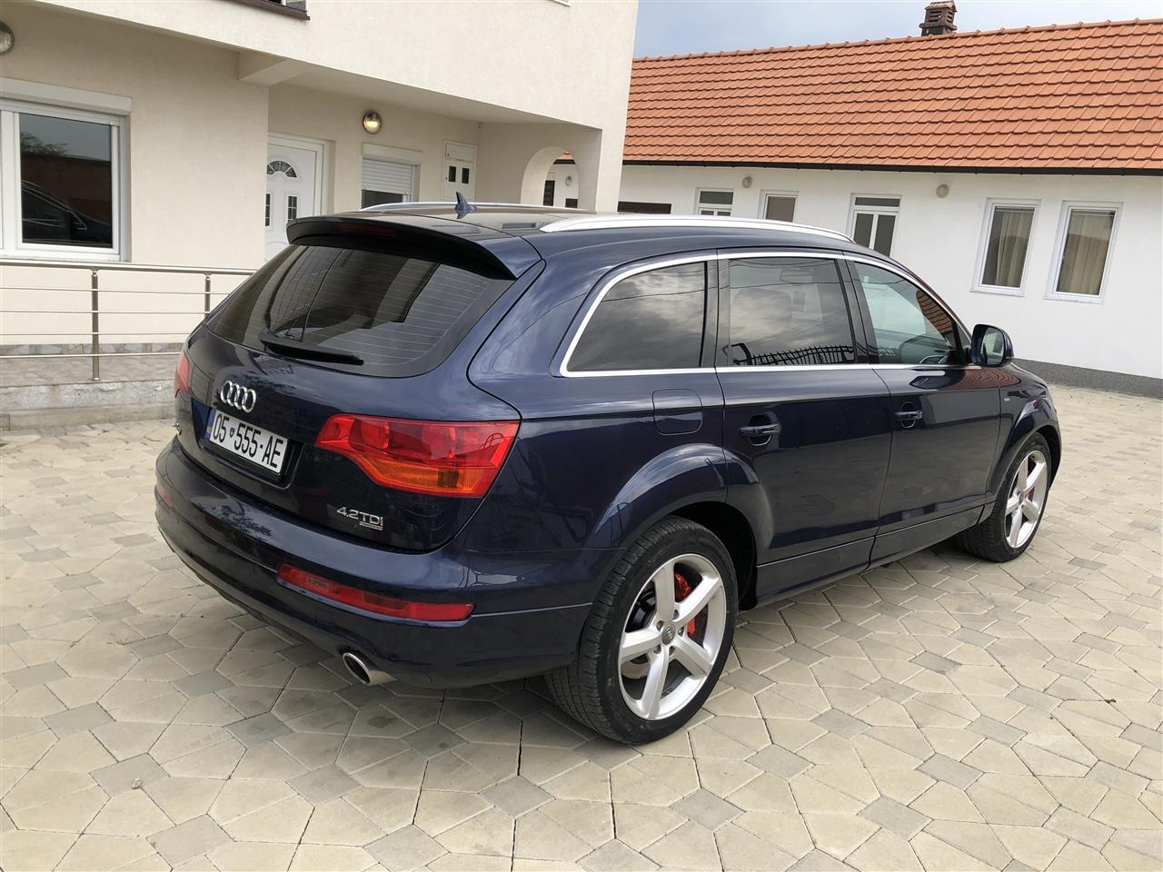 Audi-Q7
