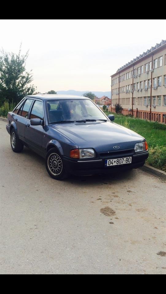 Ford-escort-