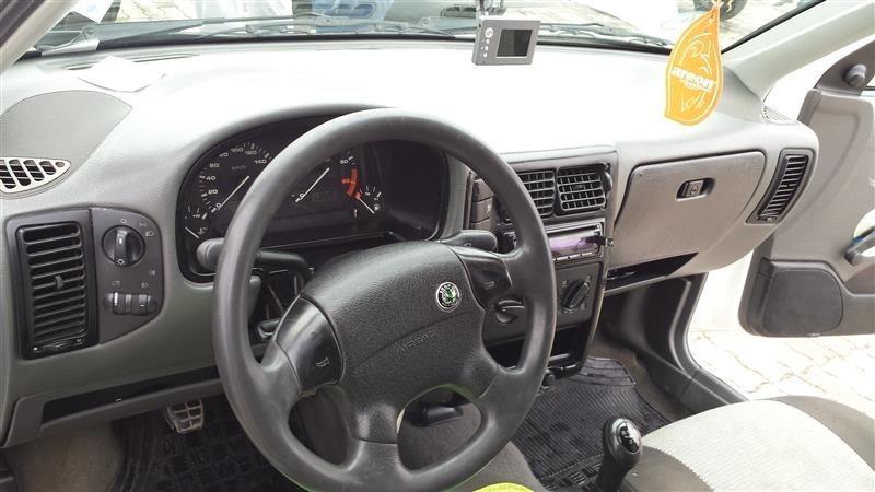 VW-Caddy---99