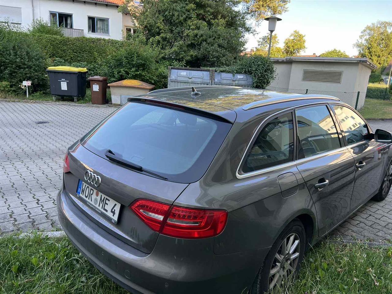 Audi-A4