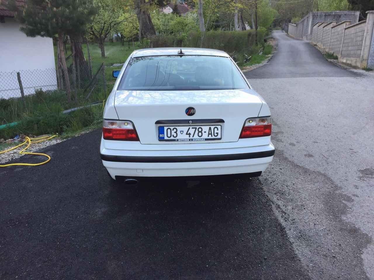 Shitet-BMW-318
