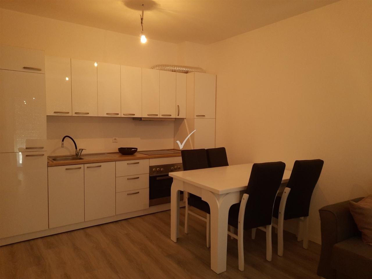 BANESË-ME-QIRA-2+1-NË-KALABRI-EMSHIR-