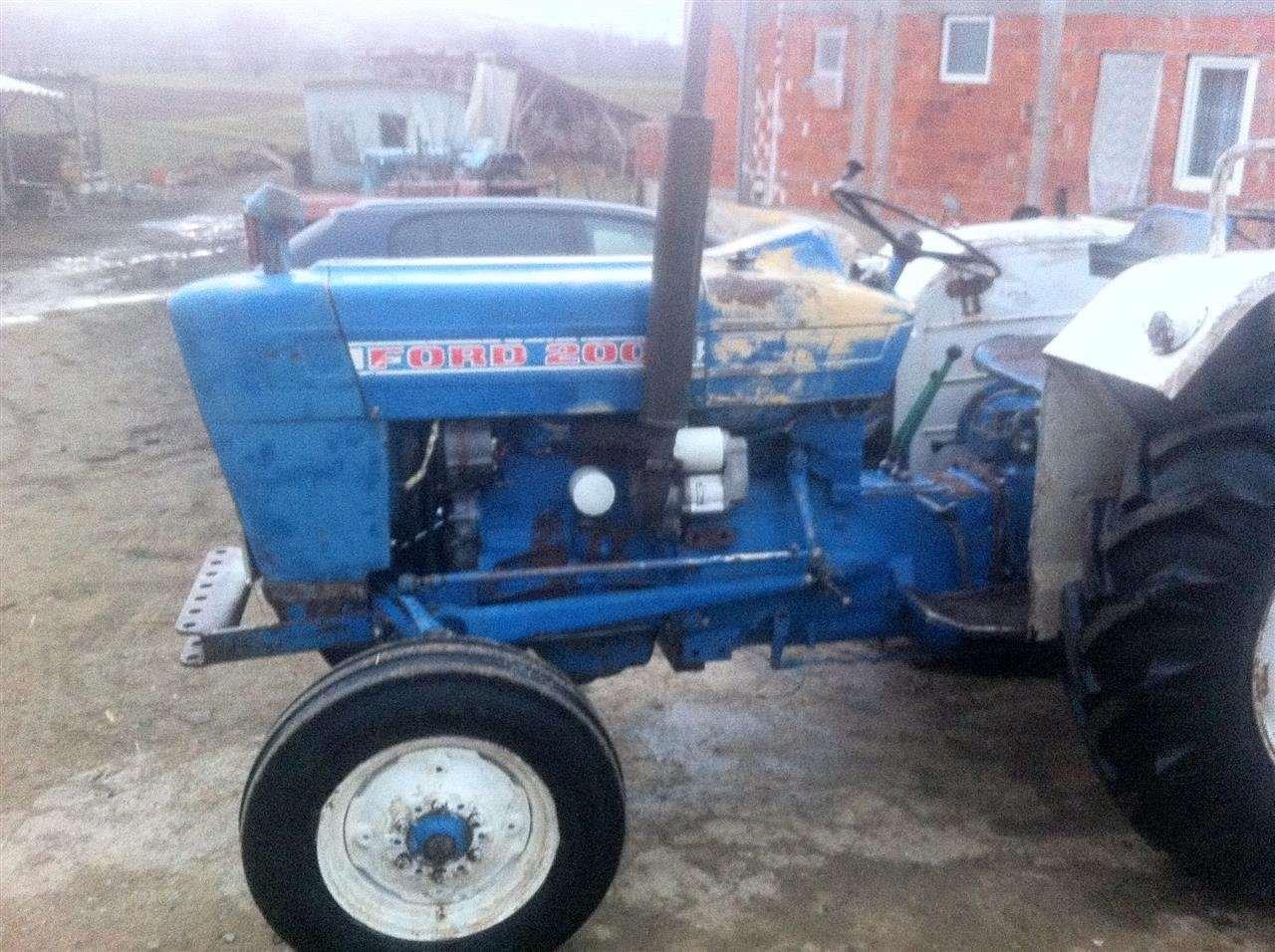 Ford2000
